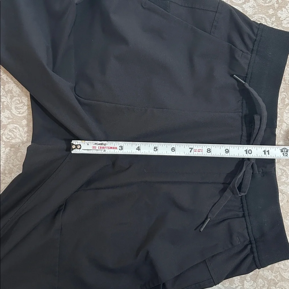 Lululemon ~ Men’s ABC Warpstreme Joggers in size Small